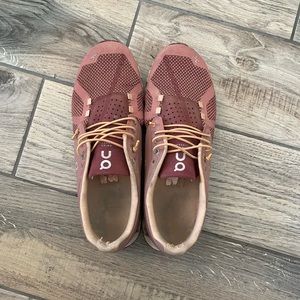 ON running sneakers -pink/red size 10